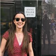 Ofrezco clases de inglés y refuerzo del colegio en general para primaria o la eso